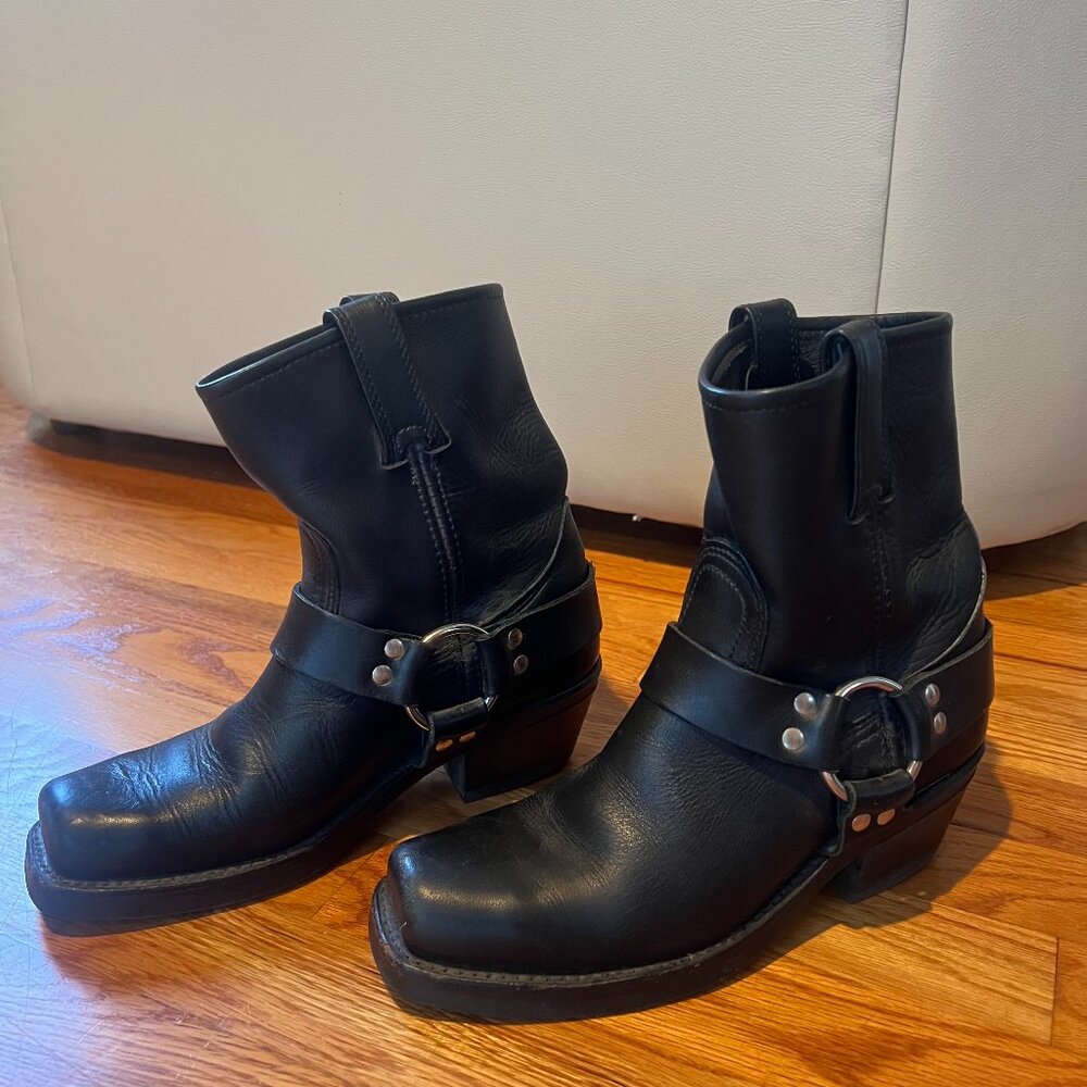 Frye Harness Boot 8R Womens Size 6.5